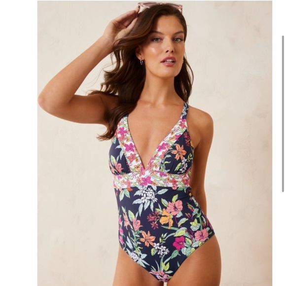 NWT Tommy Bahama Summer Floral Reversible Cross-Back One-Piece Swimsuit - Picture 2 of 7